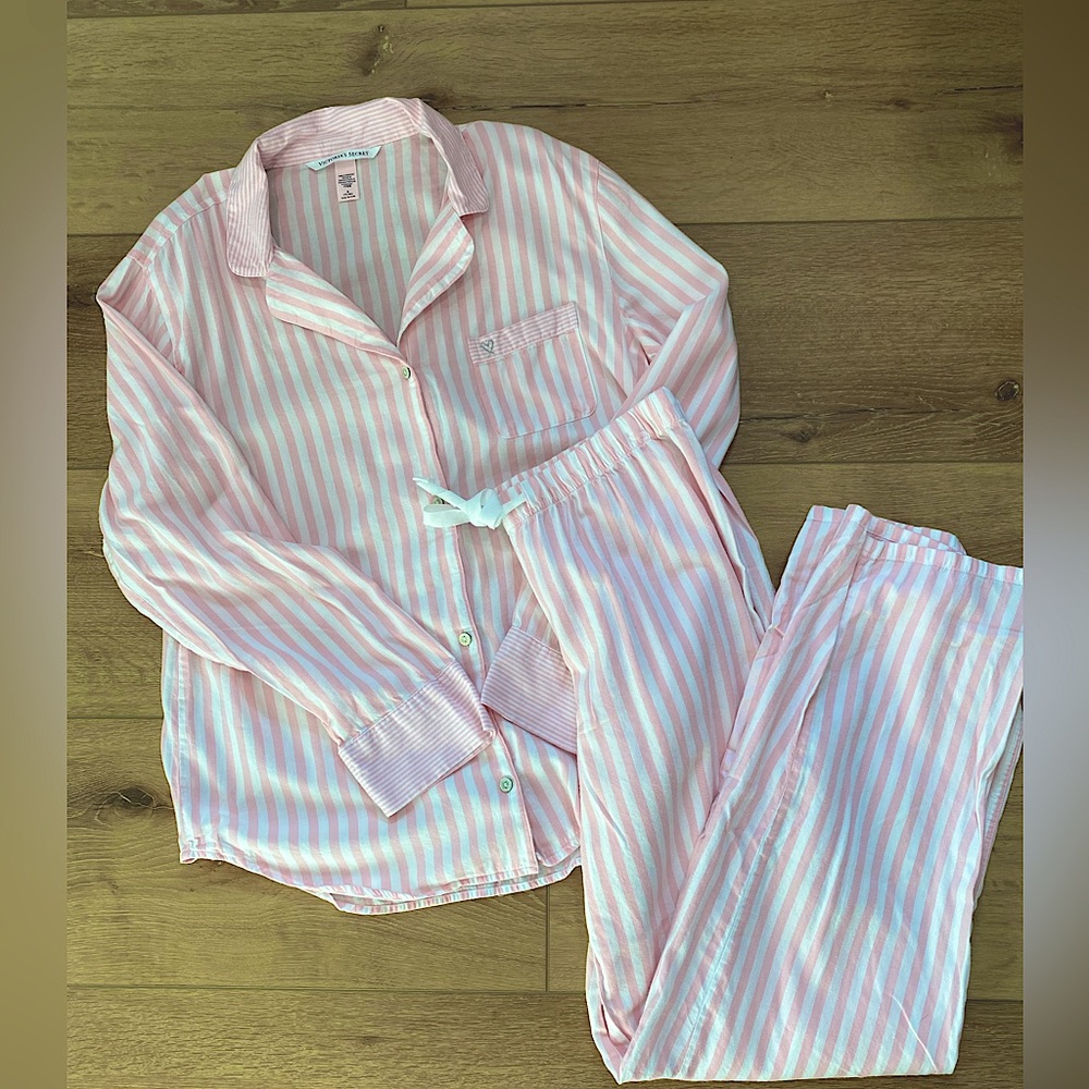 Victoria’s Secret Pajama Set Pink White Striped Long Sleeve with Pants Size M